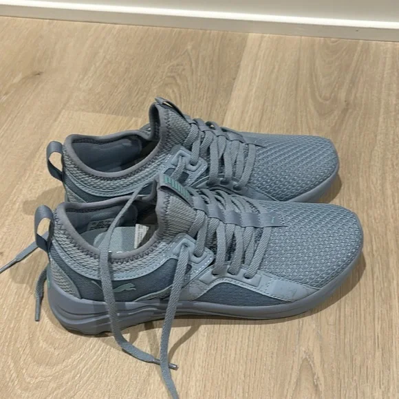 Womens Puma Sneakers - Picture 2 of 6